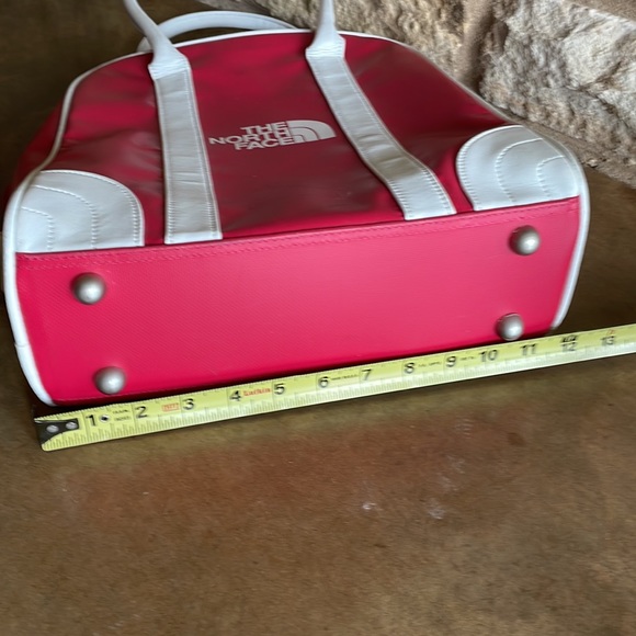 EUC North Face 2-zip / 2-handle Bowling-style Red/White Tote, body 12”w-4”d-14”h - Picture 7 of 8